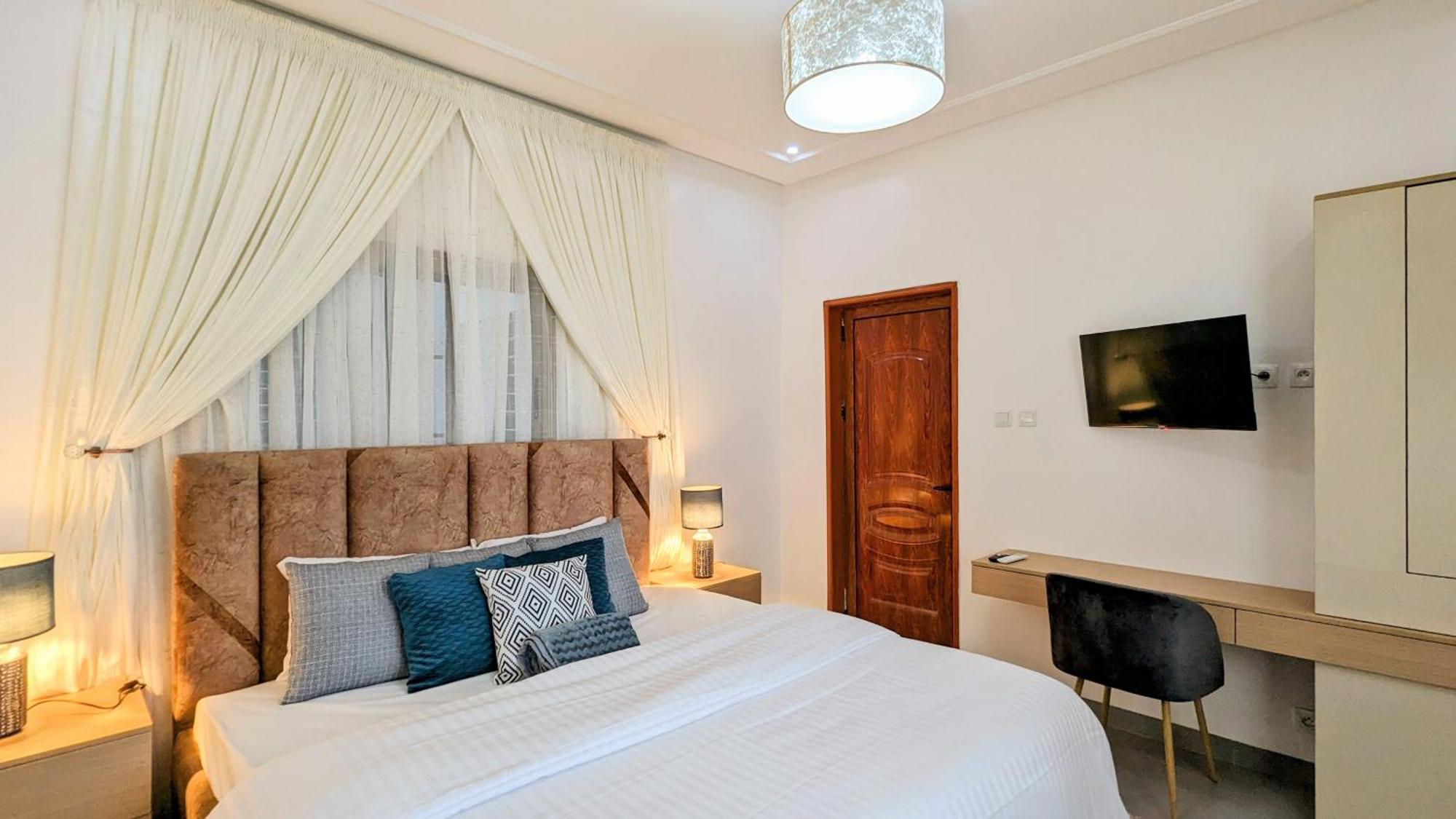 Lighthouse Signature Suites Дакар Екстериор снимка