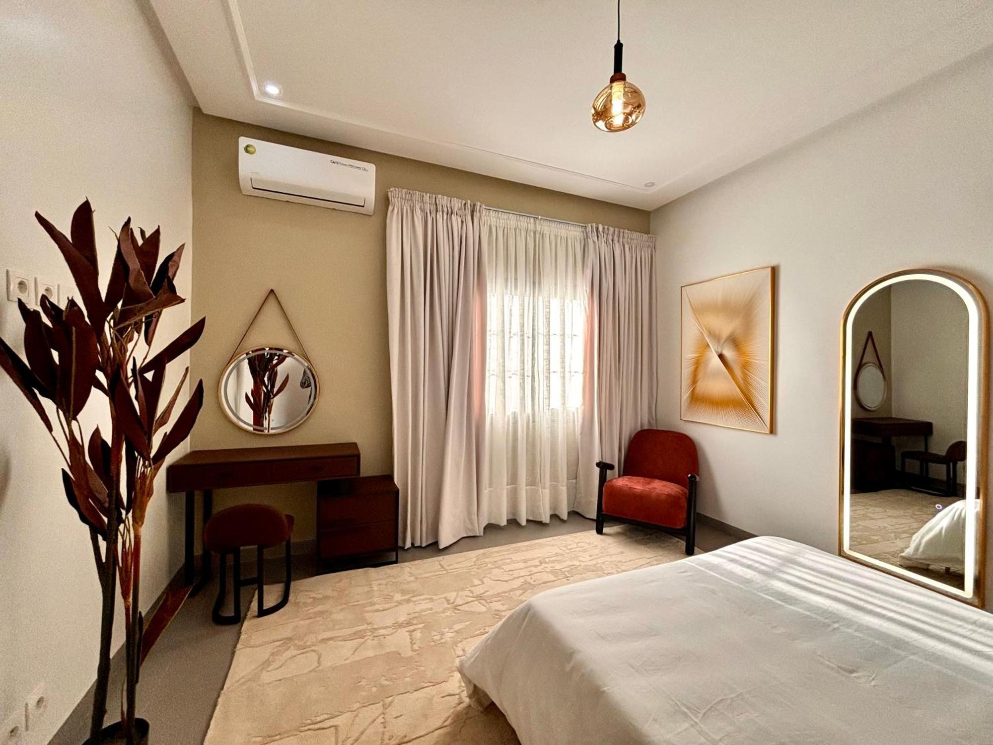 Lighthouse Signature Suites Дакар Екстериор снимка